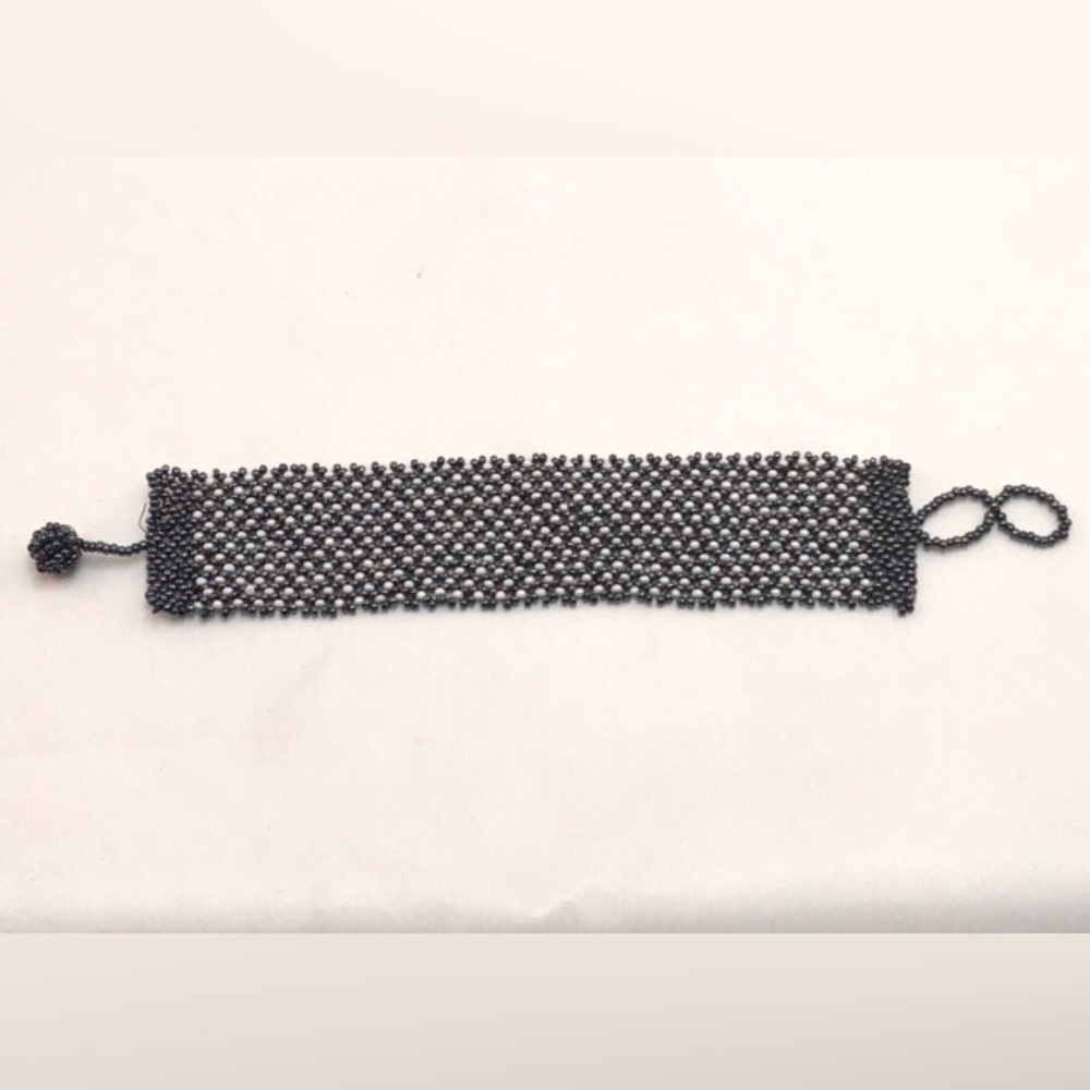 Black & White Seed Beaded Bracelet